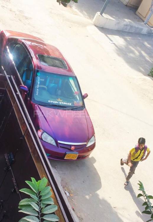 Honda Civic - 2005  Honda Civic - 2005  Image-2