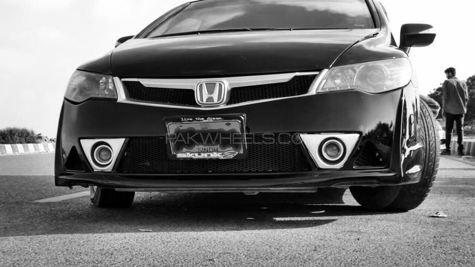 Honda Civic - 2011  Honda Civic - 2011  Image-2