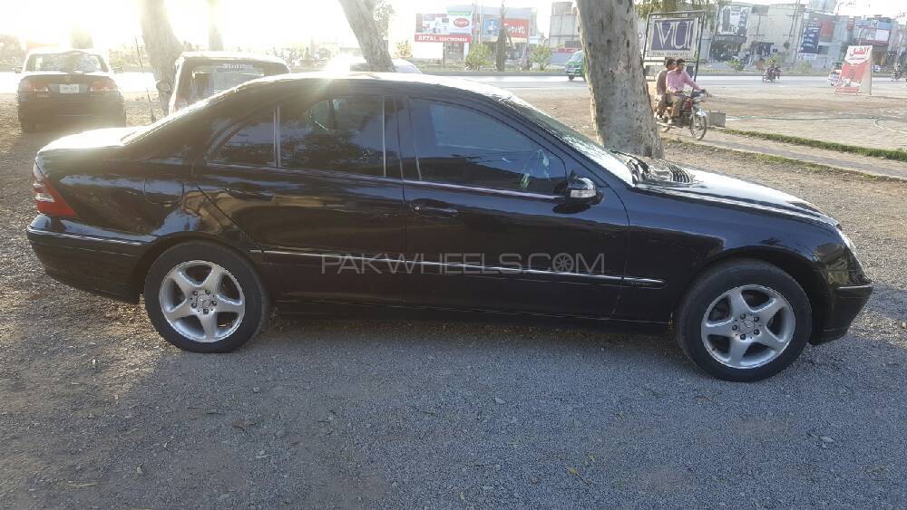 Mercedes Benz C Class - 2003  Mercedes Benz C Class - 2003  Image-4