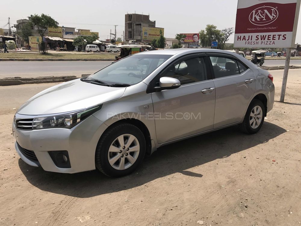 Toyota Corolla - 2015  Toyota Corolla - 2015  Image-5