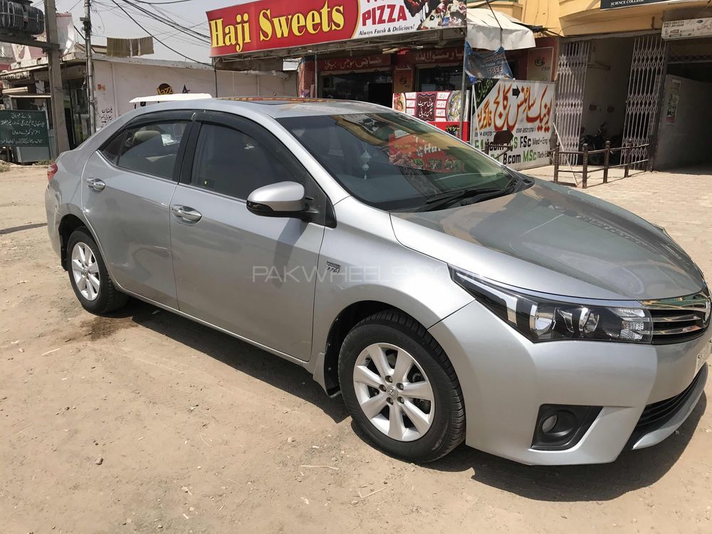 Toyota Corolla - 2015  Toyota Corolla - 2015  Image-4