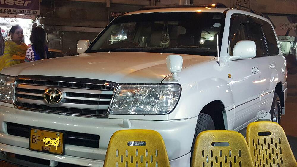 Toyota Land Cruiser - 2000  Toyota Land Cruiser - 2000  Image-13