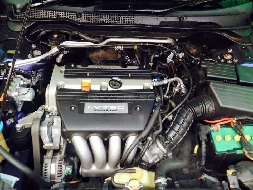Honda Accord - 2004  Honda Accord - 2004  Image-3