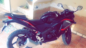 Honda CBR 150R - 2016