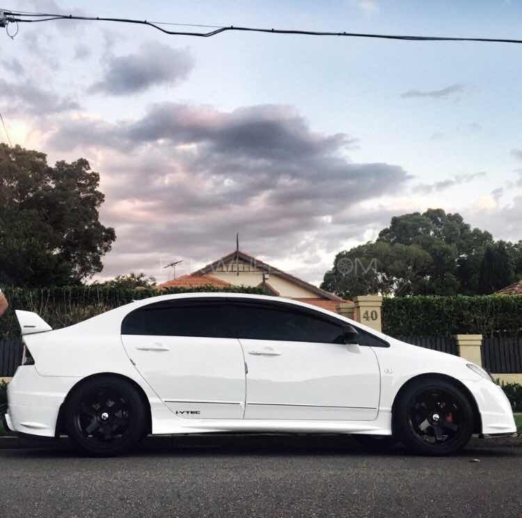 Honda Civic - 2010  Honda Civic - 2010  Image-8