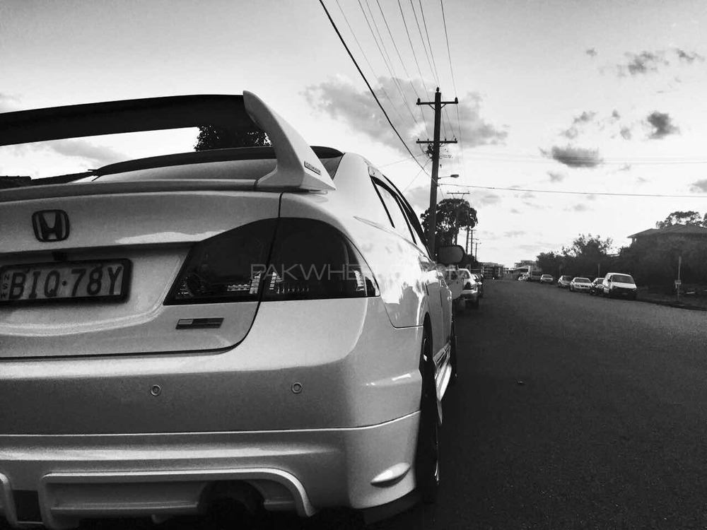 Honda Civic - 2010  Honda Civic - 2010  Image-9