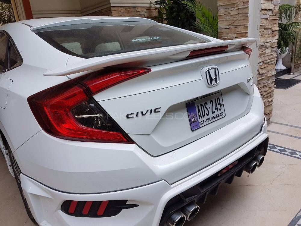 Honda Civic - 2017  Honda Civic - 2017  Image-3