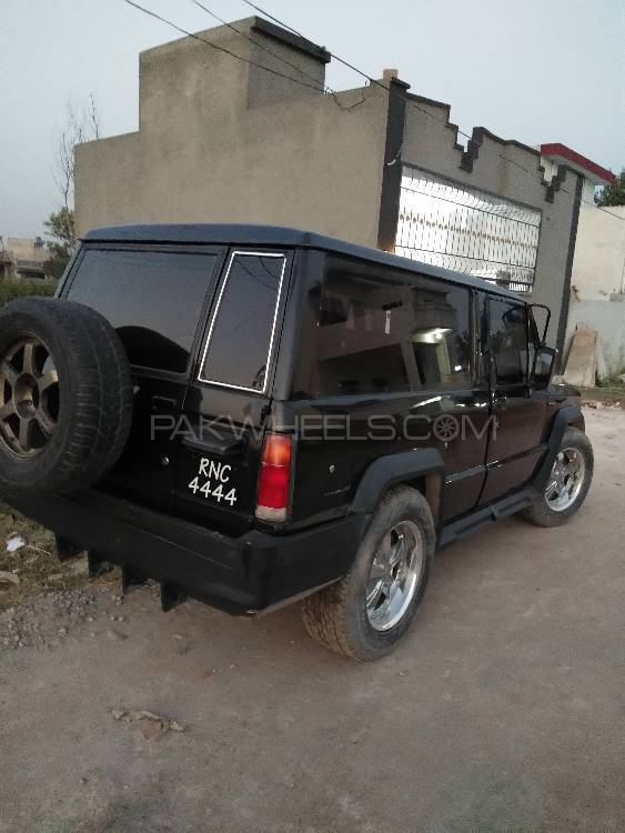 Isuzu Trooper - 1986  Isuzu Trooper - 1986  Image-2