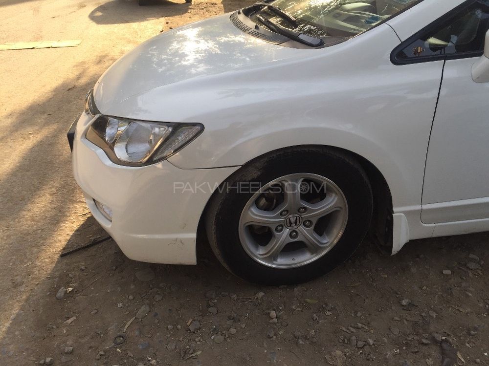 Honda Civic - 2011  Honda Civic - 2011  Image-4
