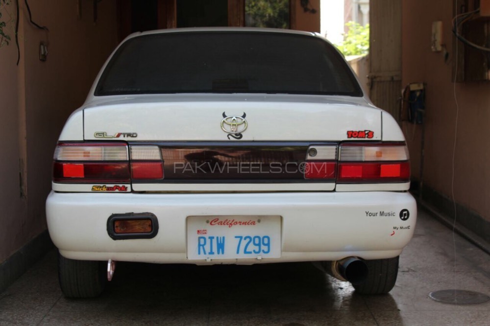 Toyota Corolla 1998 of shujjahkhan7299 - Member Ride 55091 | PakWheels