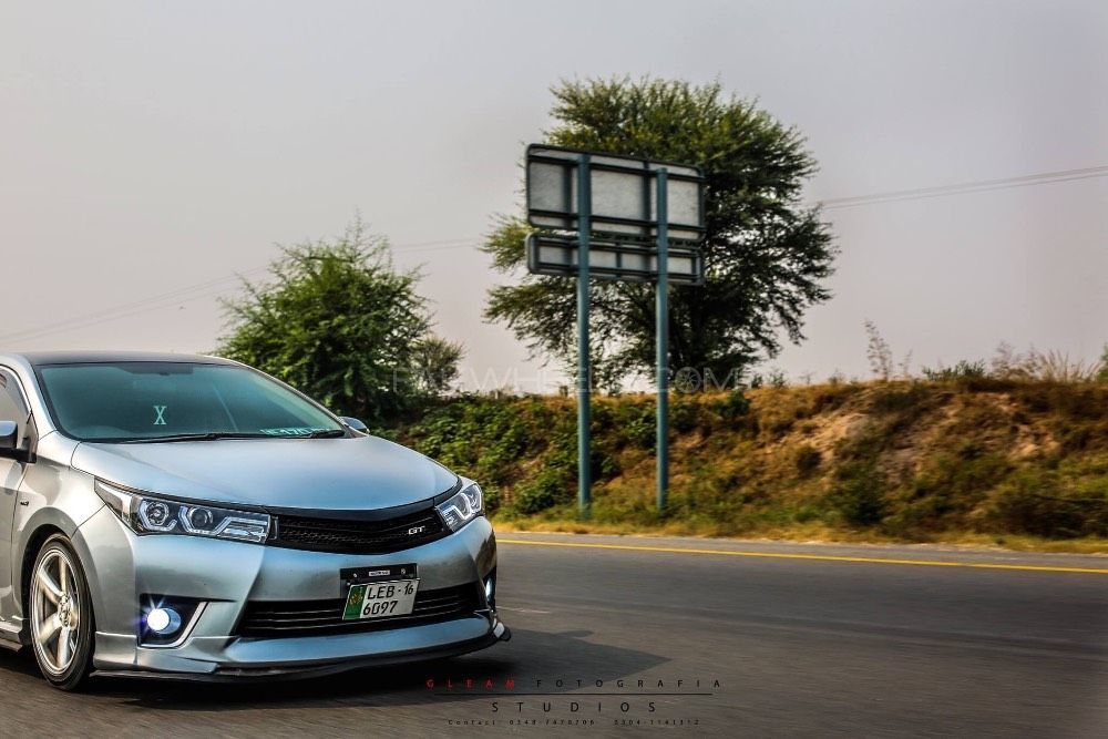 Toyota Corolla - 2015  Toyota Corolla - 2015  Image-3