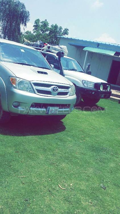 Toyota Land Cruiser - 2003  Toyota Land Cruiser - 2003  Image-3