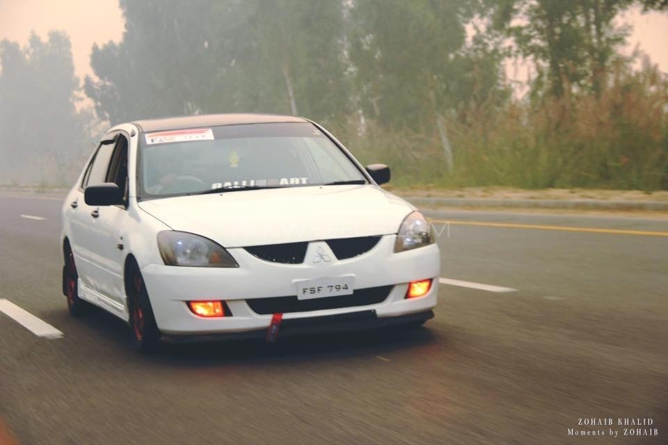 Mitsubishi Lancer - 2005  Image-1