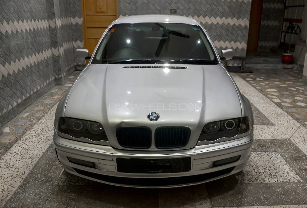 BMW 3 Series - 1999  Image-1