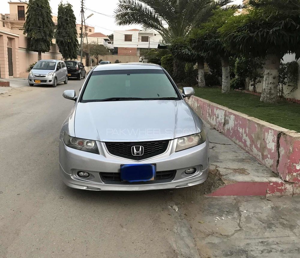 Honda Accord - 2003  Honda Accord - 2003  Image-4