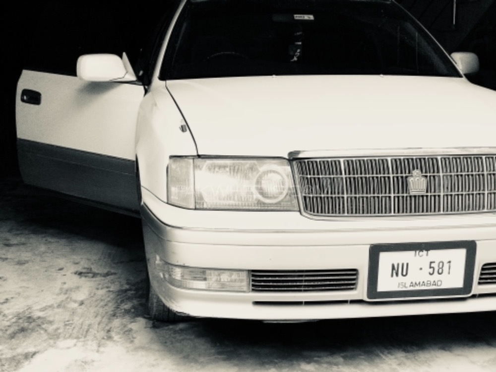 Toyota Crown - 1998  Toyota Crown - 1998  Image-2