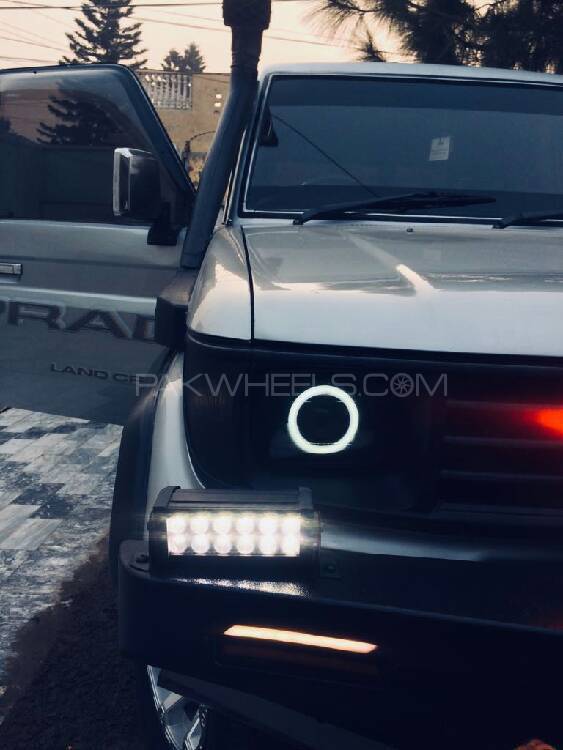 Toyota Land Cruiser - 1991 (MONSTER) Toyota Land Cruiser - 1991 (MONSTER) Image-6