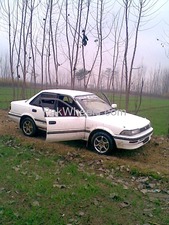 Toyota Corolla - 1990