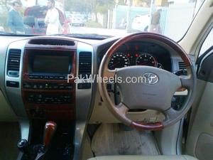 Toyota Land Cruiser - 2004