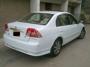 Honda Civic - 2005