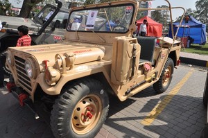 Jeep M 825 - 1980