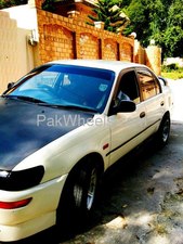 ٹویوٹا کرولا - 2000