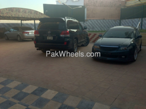 Toyota Land Cruiser - 2011