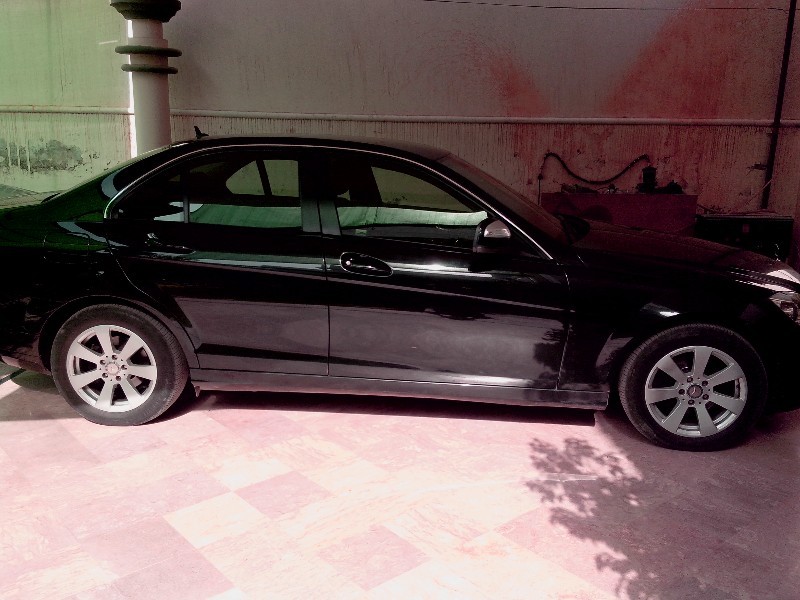 Mercedes Benz C Class - 2008 MERC Mercedes Benz C Class - 2008 MERC Image-2