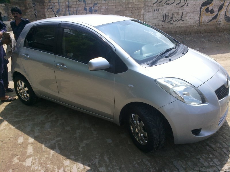 Toyota Vitz - 2007 1 Toyota Vitz - 2007 1 Image-6