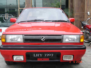 Nissan Sunny - 1989