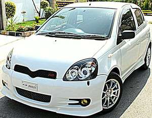 Toyota Vitz - 2000