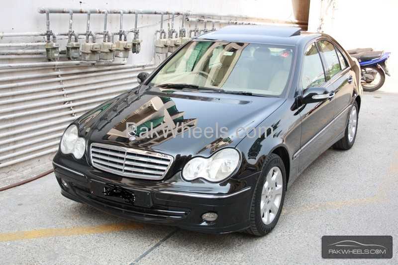 Mercedes Benz C Class - 2004  Mercedes Benz C Class - 2004  Image-2