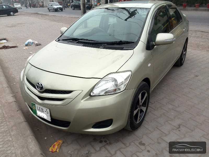 Toyota belta 2005