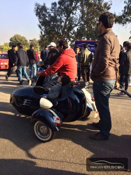 ڈائیہاتسو بون - 1963 Vespa with Side Car ڈائیہاتسو بون - 1963 Vespa with Side Car Image-8