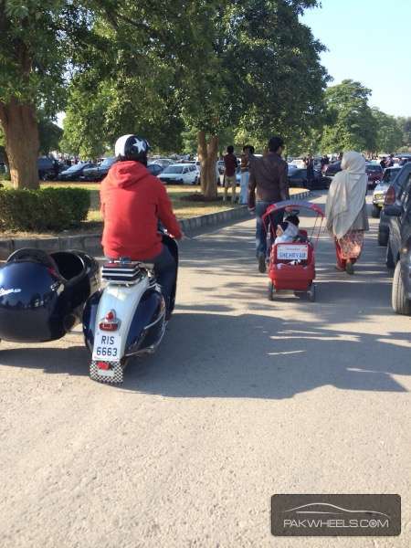 ڈائیہاتسو بون - 1963 Vespa with Side Car ڈائیہاتسو بون - 1963 Vespa with Side Car Image-10