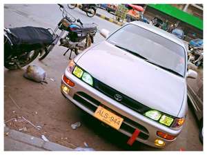 Toyota Corolla - 1996