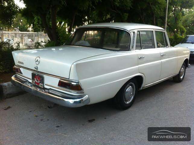 Mercedes Benz 200 D - 1966  Mercedes Benz 200 D - 1966  Image-2