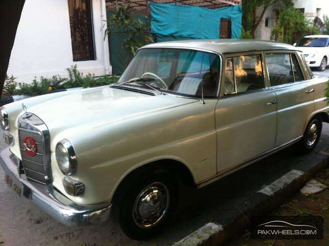 Mercedes Benz 200 D - 1966  Mercedes Benz 200 D - 1966  Image-3