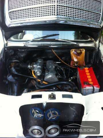 Mercedes Benz 200 D - 1966  Mercedes Benz 200 D - 1966  Image-5