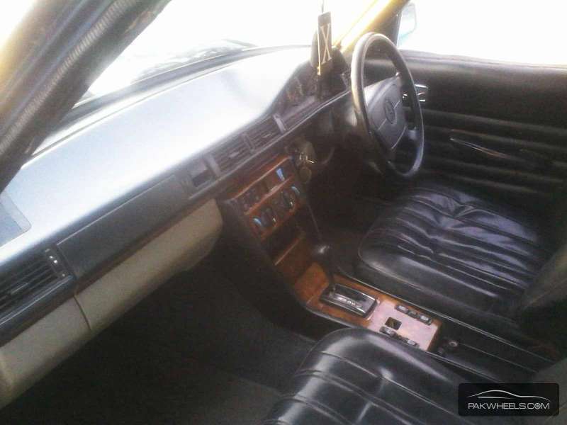 Mercedes Benz D Series - 1978 w123 Mercedes Benz D Series - 1978 w123 Image-9