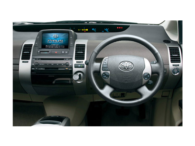Toyota Prius 2nd Generation Interior Dashboard