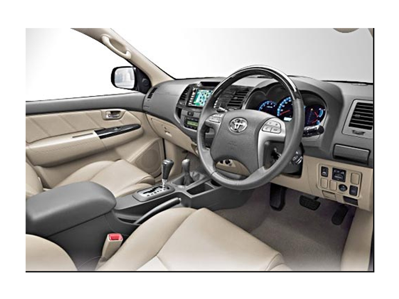 Toyota Fortuner 1st Generation Interior 