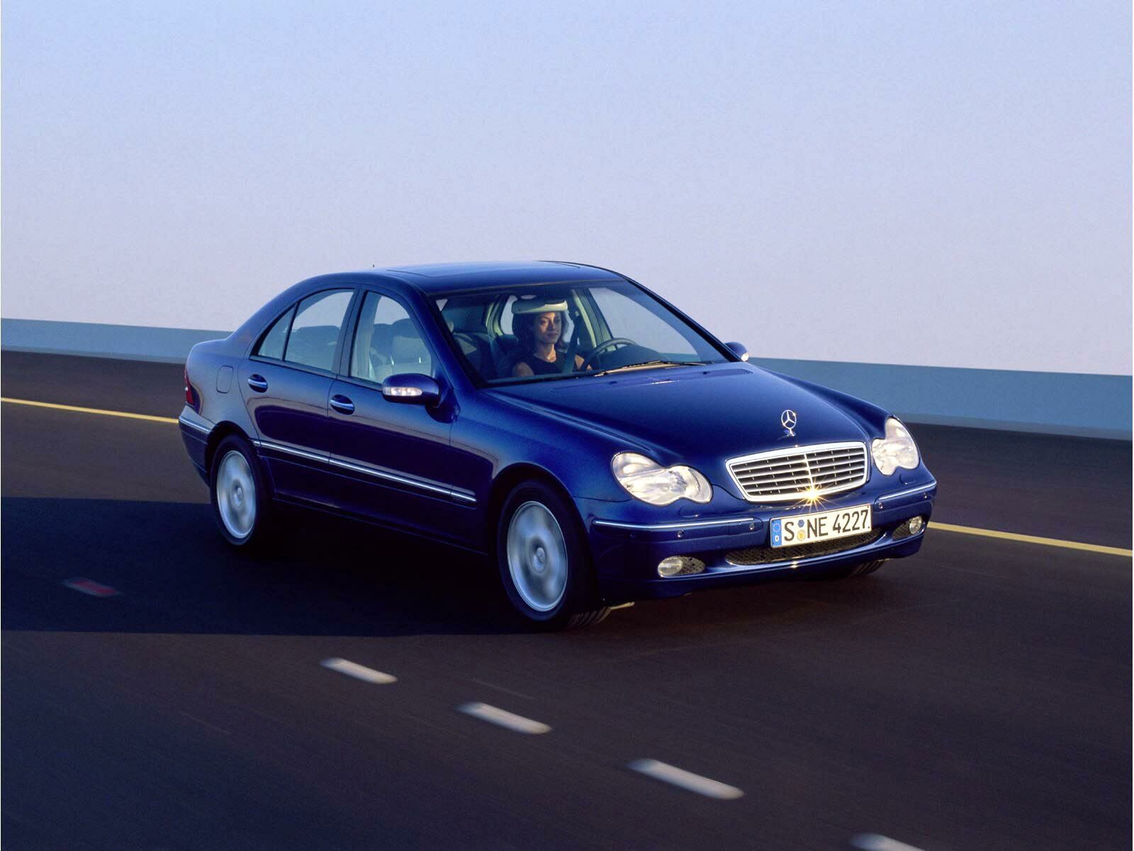 Mercedes Benz C Class 2nd (W203) Generation Exterior Front Side View