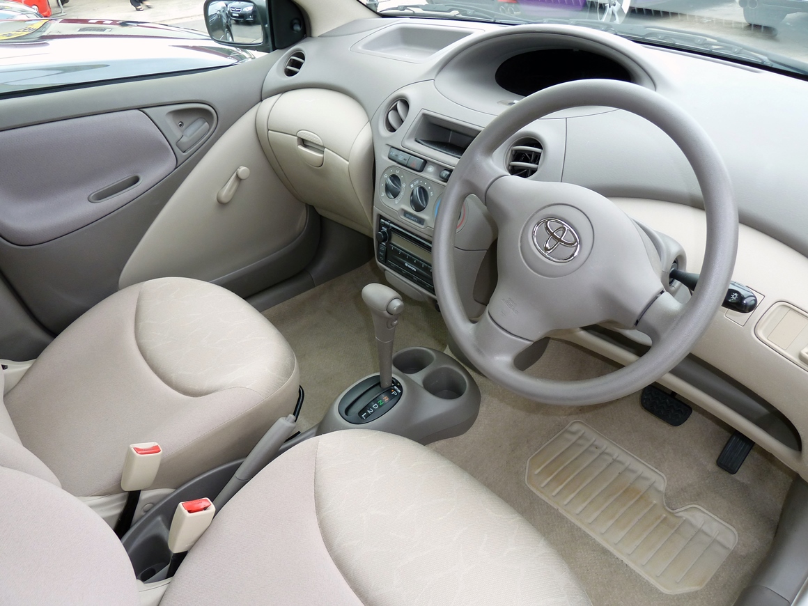 Toyota Vitz 1st Generation Interior Dashboard
