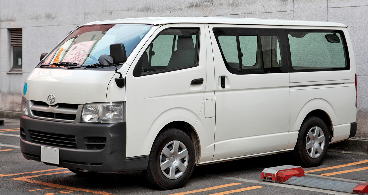 Toyota Hiace 5th Generation Exterior Side View
