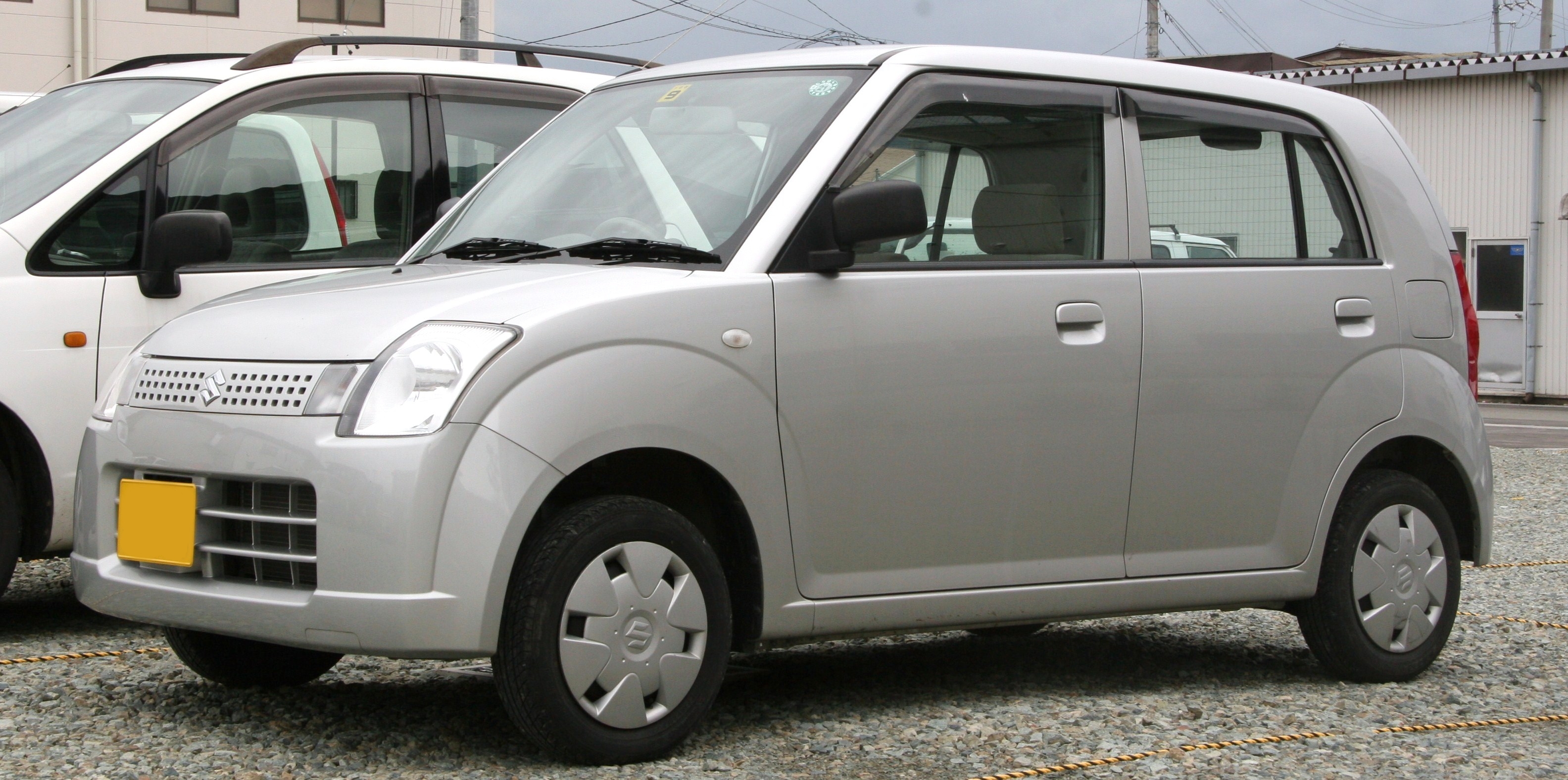 Suzuki Alto Exterior Side View