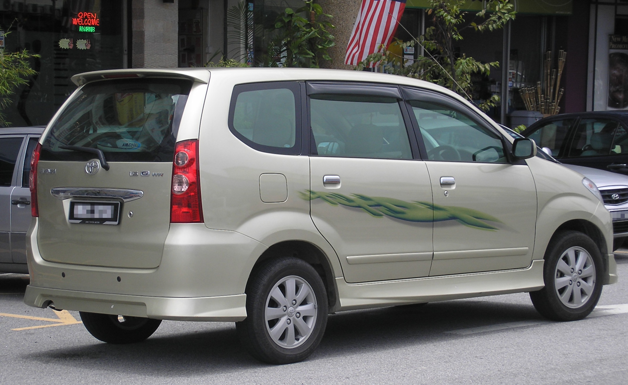 Toyota Avanza 1st Generation Exterior Rear Side View