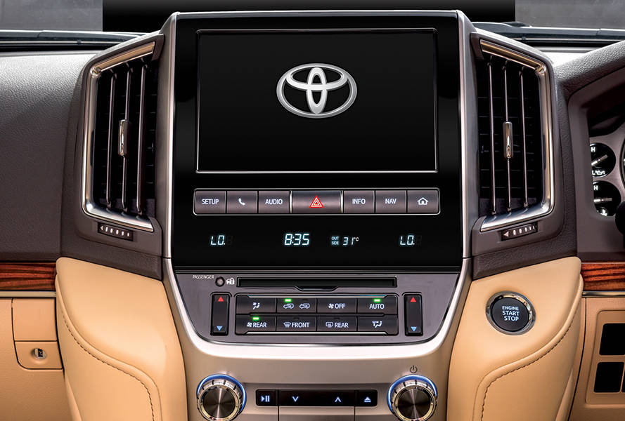 Toyota Land Cruiser Interior In Dash Entertainment