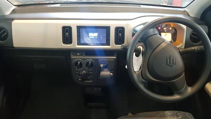 Suzuki Alto Interior Cockpit
