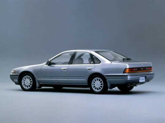 Nissan Cefiro Exterior Rear and Side Profile
